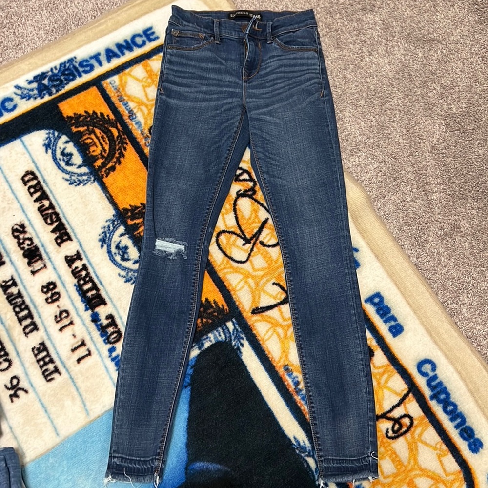 Express Mid Rise Jeans